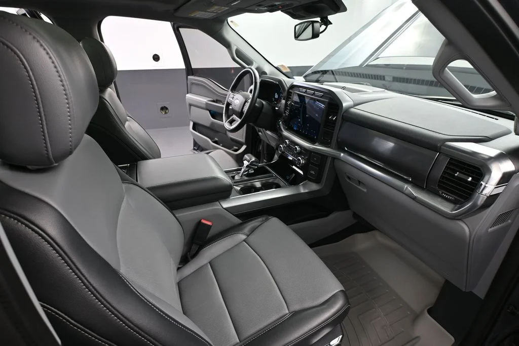 Used 2021 Blue Ford Lariat image 44