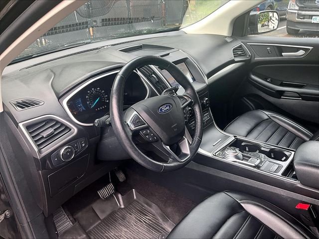Used 2020 Black Ford SEL image 14