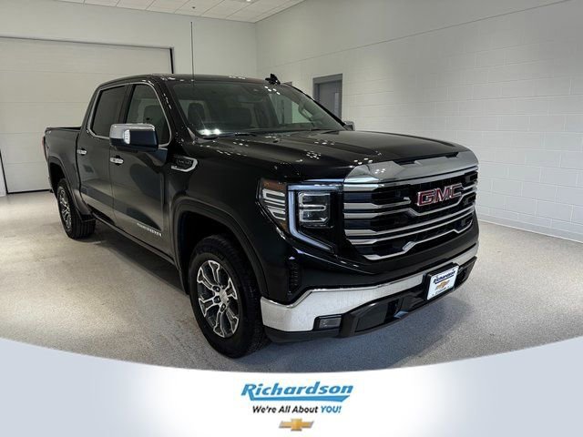 2024 GMC Sierra 4WD Crew Cab Short Box SLT's photo