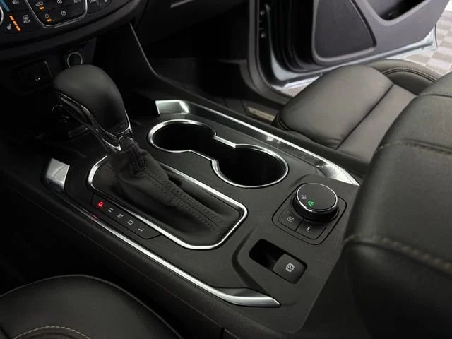 Used 2023 Silver Sage Metallic Chevrolet LT Leather image 24