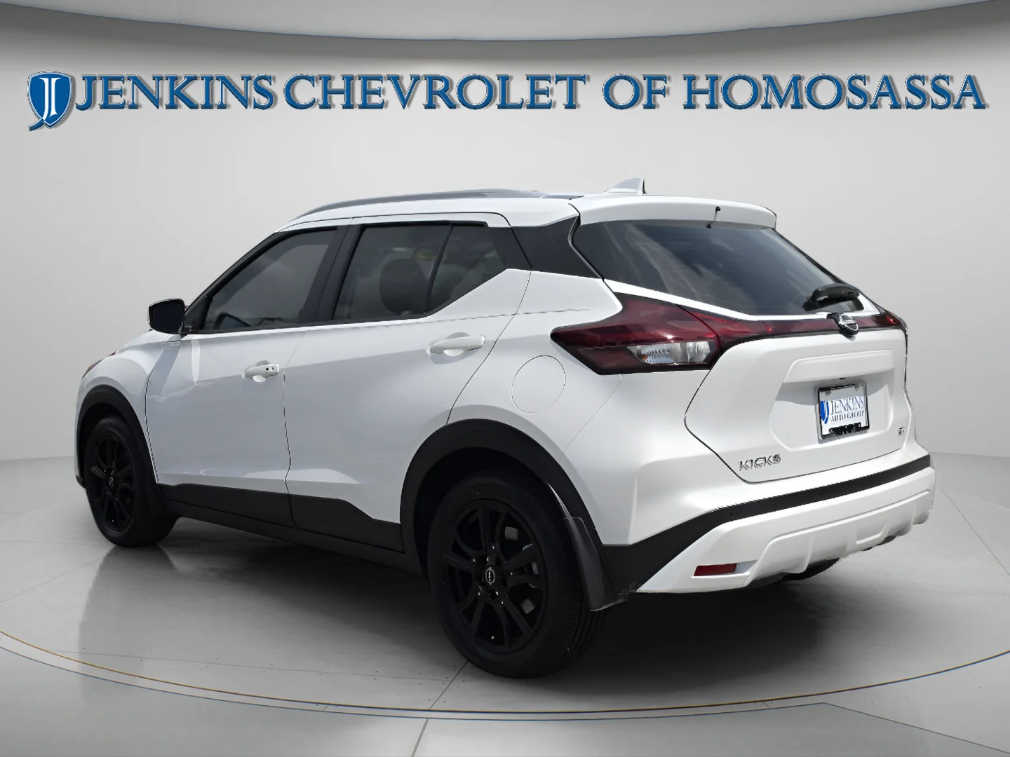 Used 2023 Aspen White Tricoat Nissan SV image 7