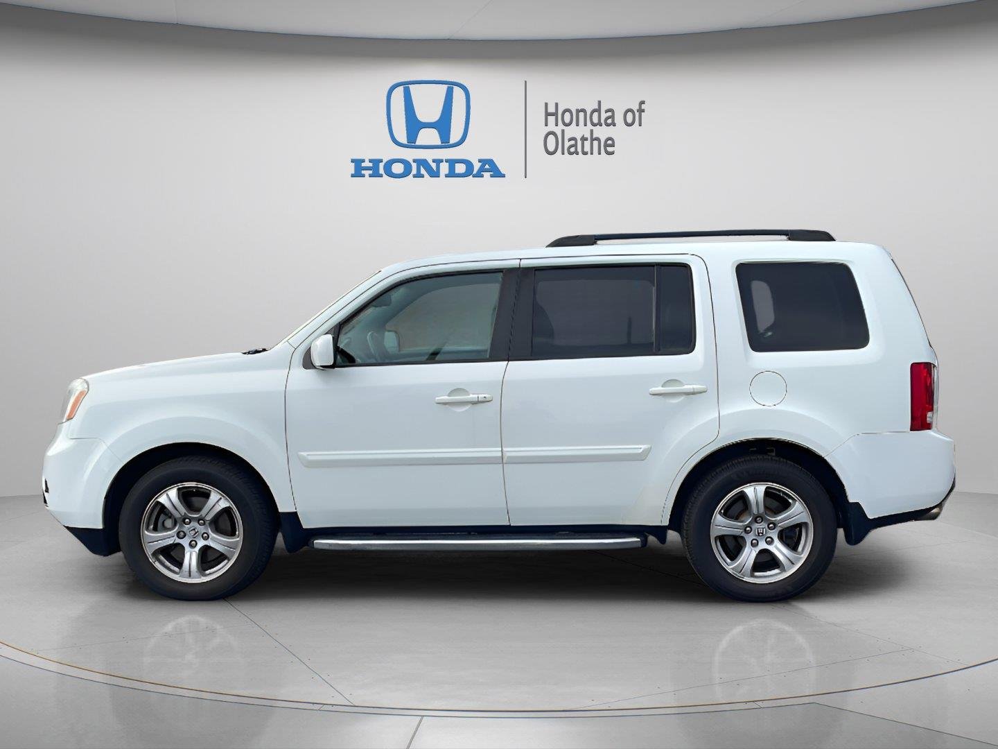 Used 2015 Honda Pilot EX-L with VIN 5FNYF4H55FB007528 for sale in Kansas City