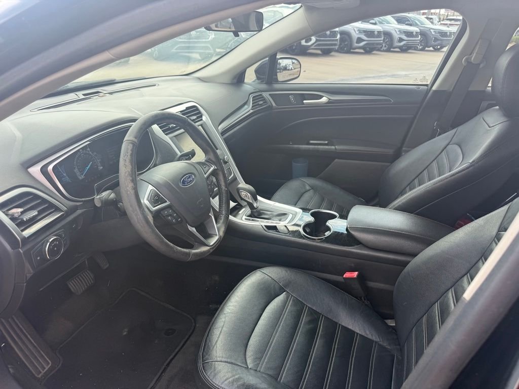 Used 2016 Black Ford SE image 10