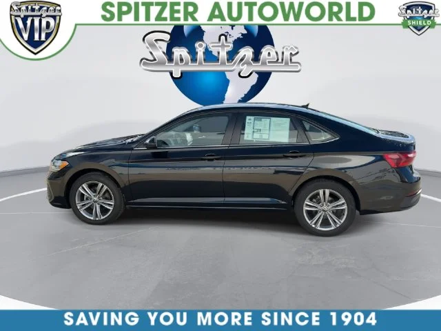 Certified Used 2024  Volkswagen 1.5T SE image 9