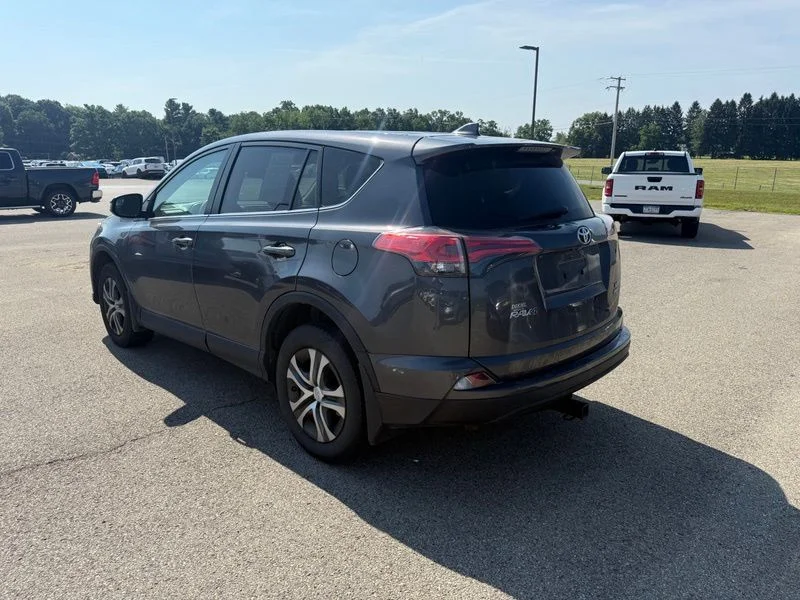 Used 2018 Gray Toyota LE image 9