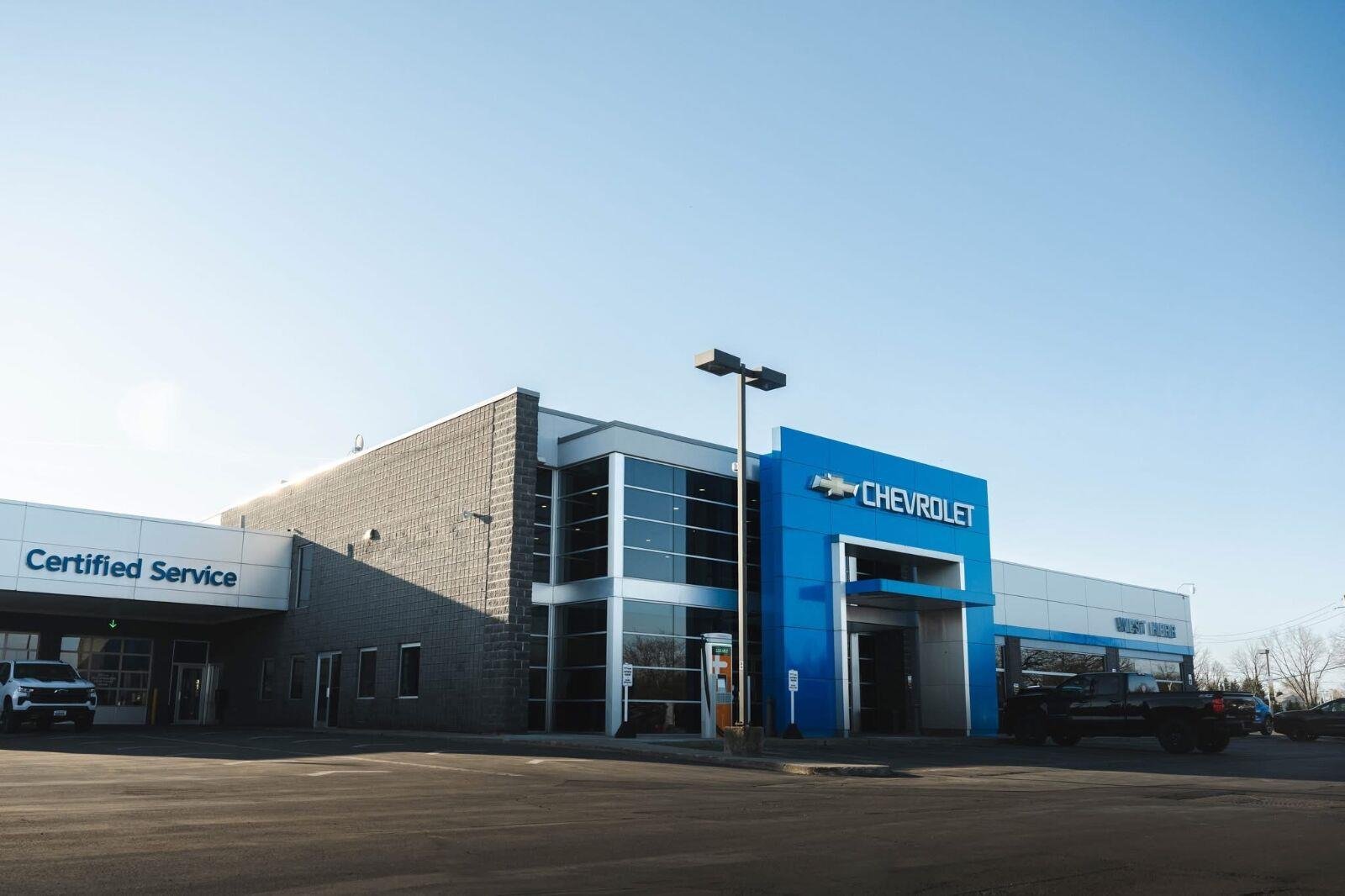 Used 2024 Mosaic Black Metallic Chevrolet LT image 24