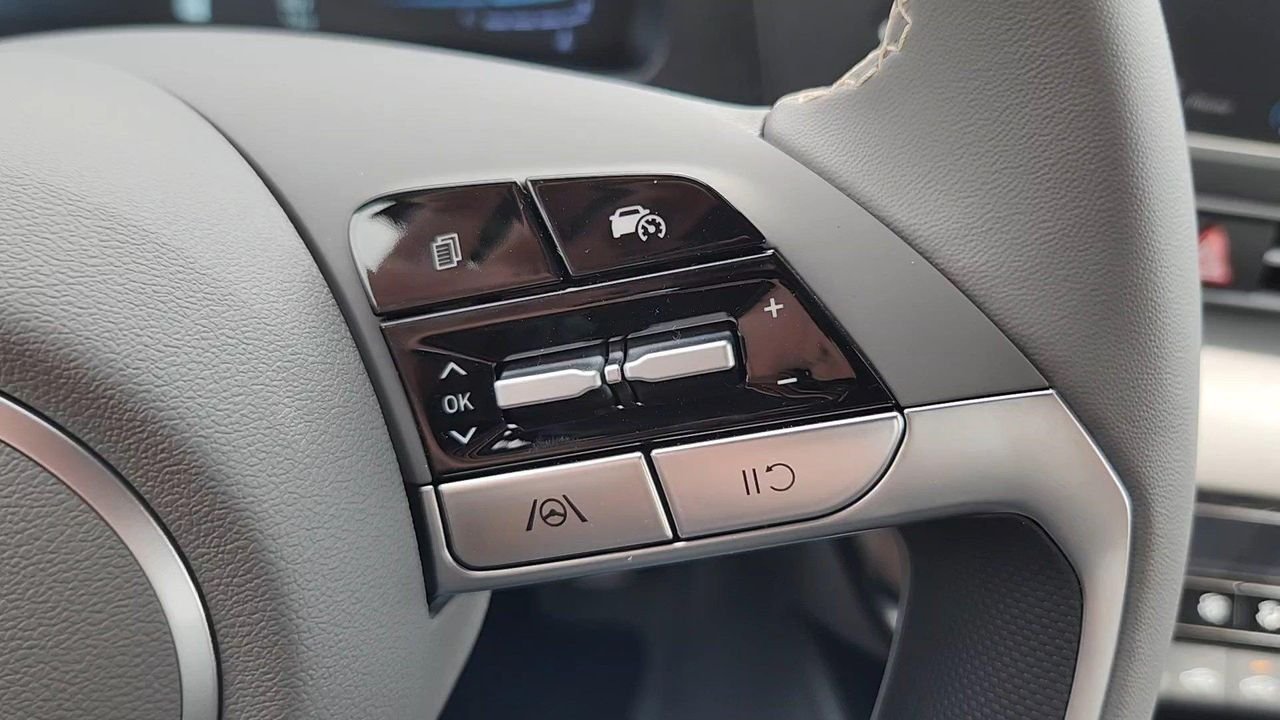 New 2026 Serenity White Hyundai SEL Sport image 12