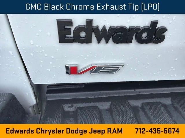 Used 2022 White GMC AT4 w/Leather image 16