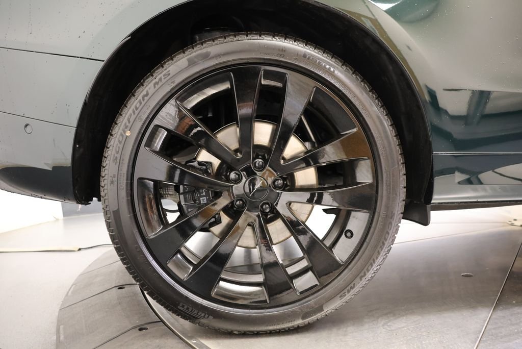 New 2026 British Racing Green Land Rover Dynamic SE image 11