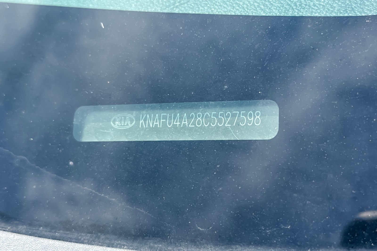 Used 2012 White Kia EX image 3