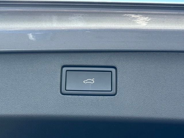 New 2026 Pyrite Silver Metallic Volkswagen 2.0T SE image 17
