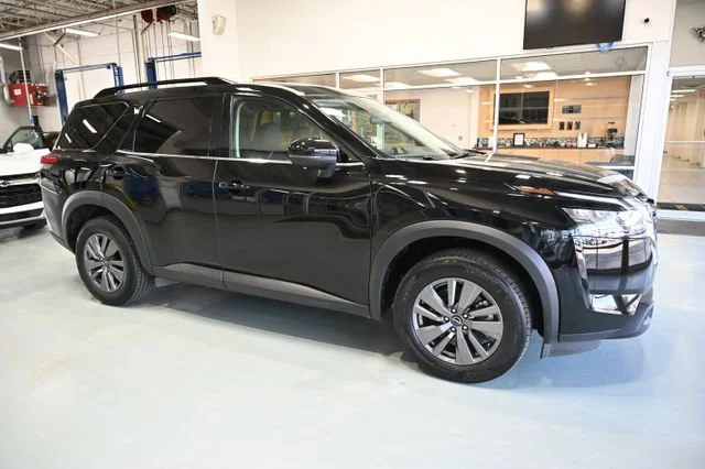 Used 2025 Black Nissan SV image 4