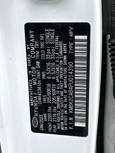 Used 2023 Lunar White Hyundai SE image 32