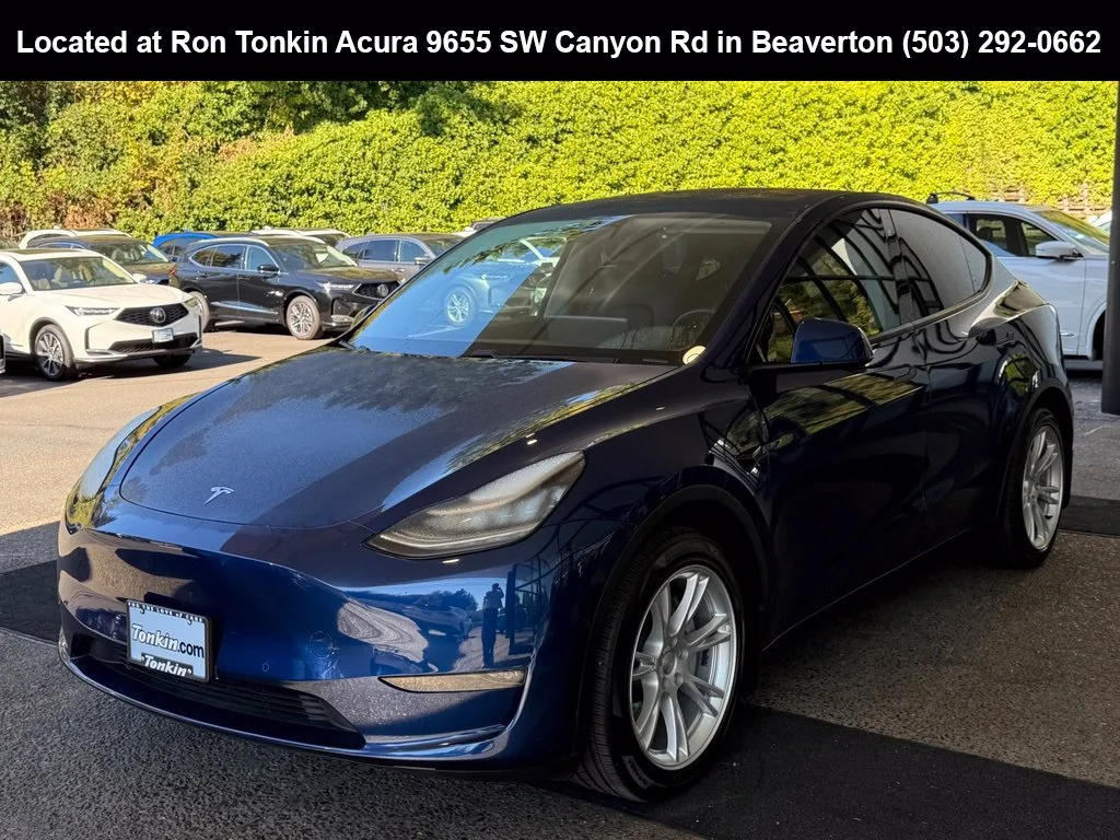 Used 2020 Deep Blue Metallic Tesla Long Range image 4