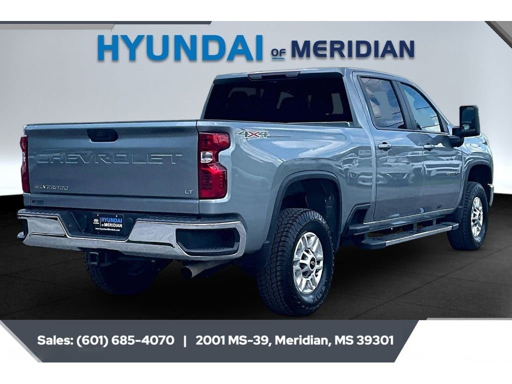 Used 2025 STERLING GRAY METALLIC Chevrolet LT image 11