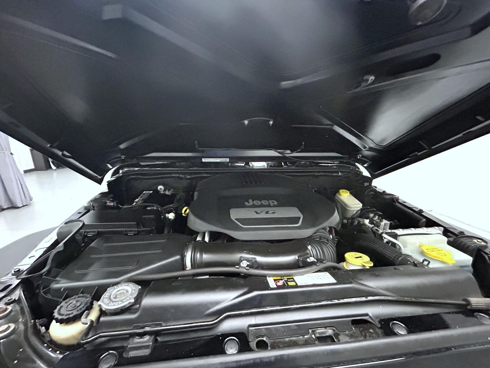 Used 2014 Black Jeep Unlimited Sport image 24