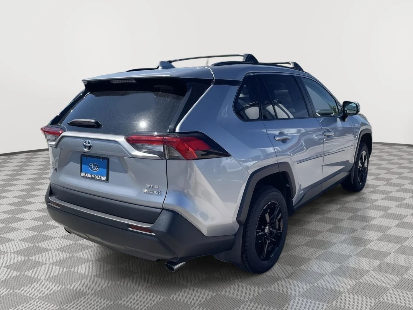 Used 2021 Silver Sky Metallic Toyota Hybrid XLE image 8
