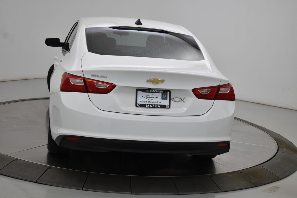 Used 2019 Summit White Chevrolet LS image 10