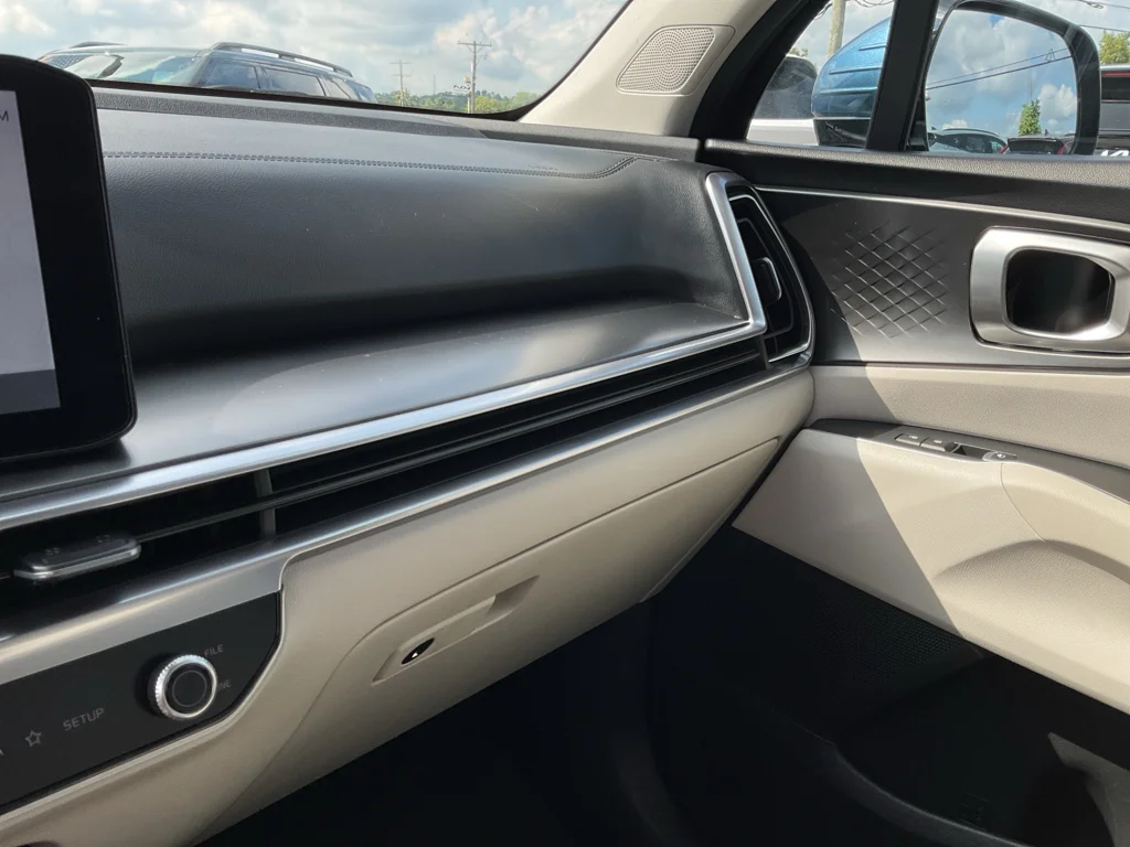 Used 2025 Mineral Blue Kia EX image 23