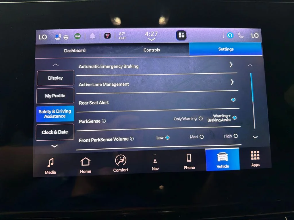 Certified Used 2025 Black Jeep Base image 28