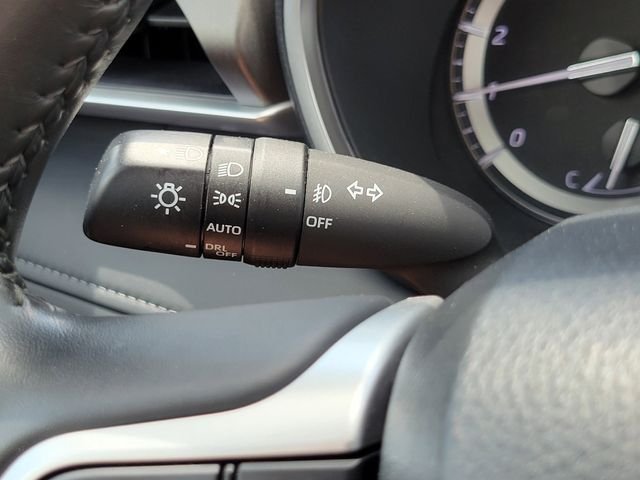 Certified Used 2022  Toyota XLE image 15