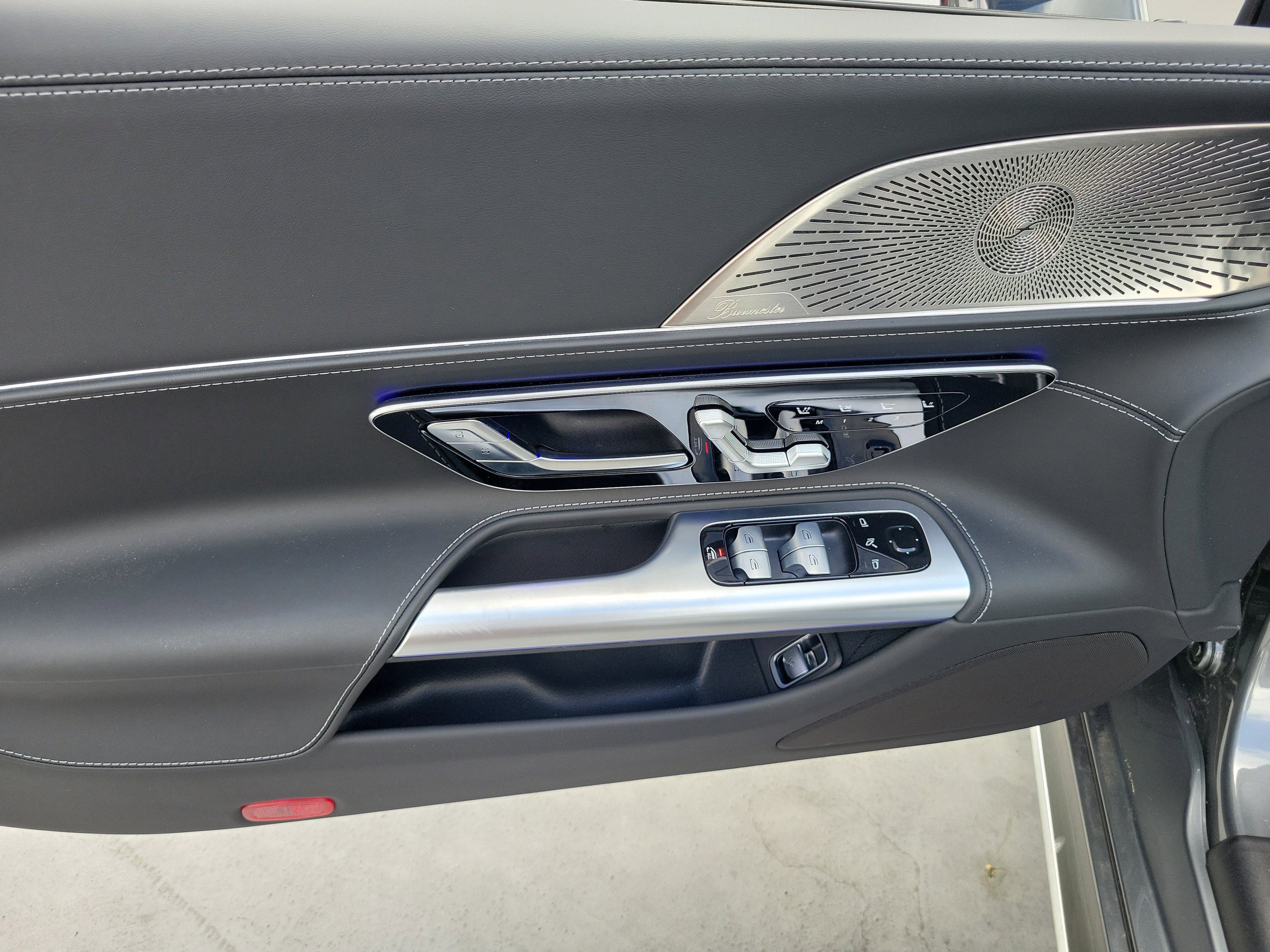 New 2026 Selenite Grey Metallic Mercedes-Benz AMG® SL 63 Roadster image 32