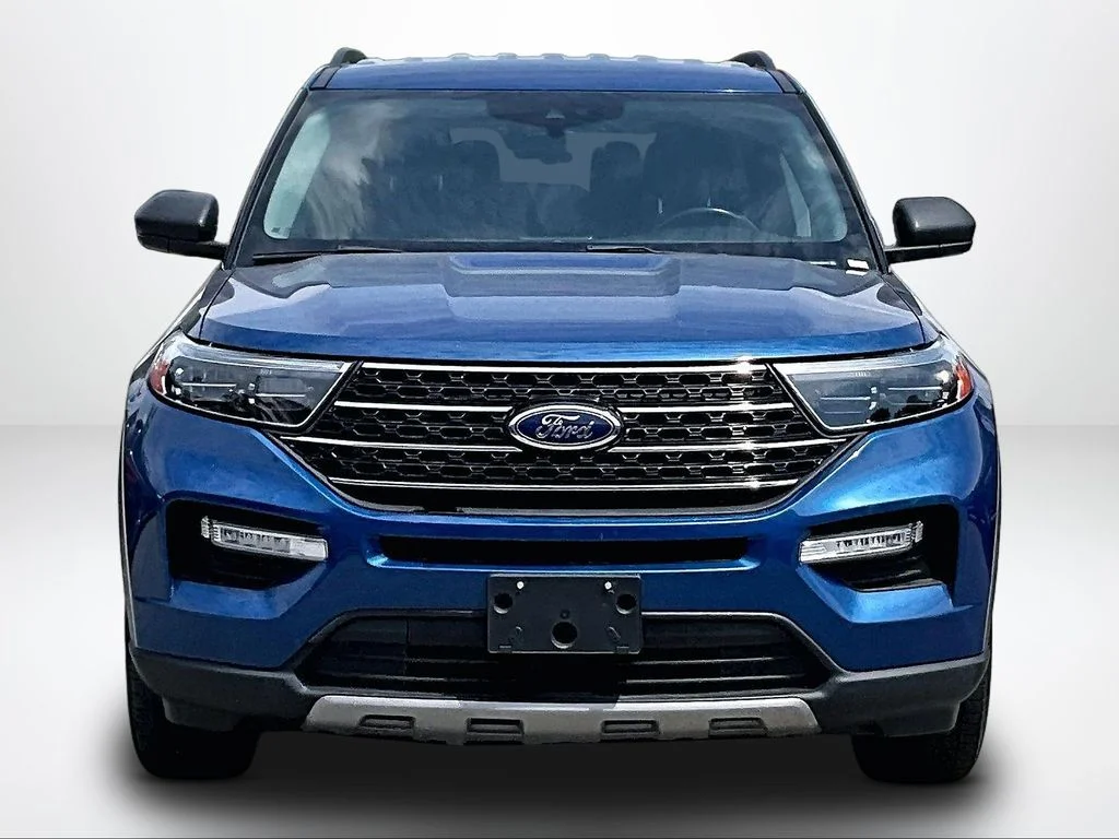 Used 2020 Blue Ford XLT image 4