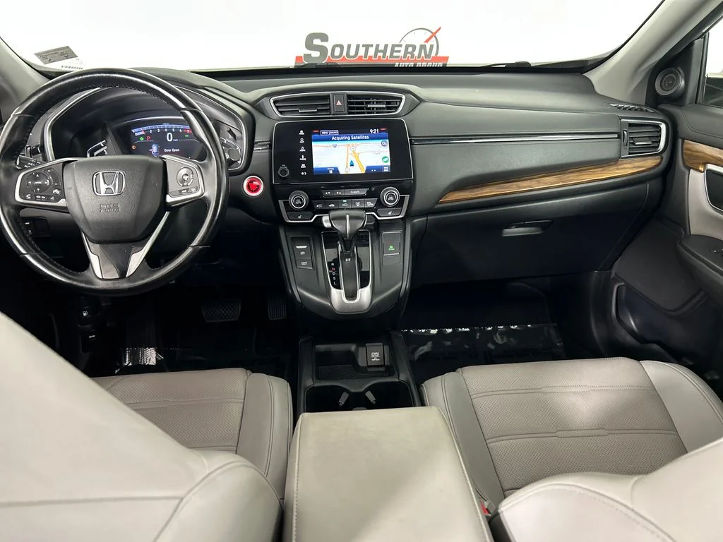 Used 2018 Silver Honda Touring image 18