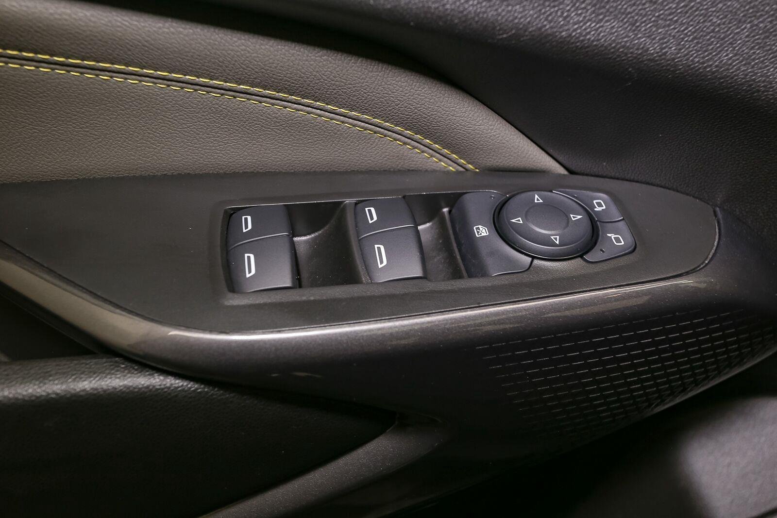 Used 2025 Mosaic Black Metallic Chevrolet ACTIV image 39