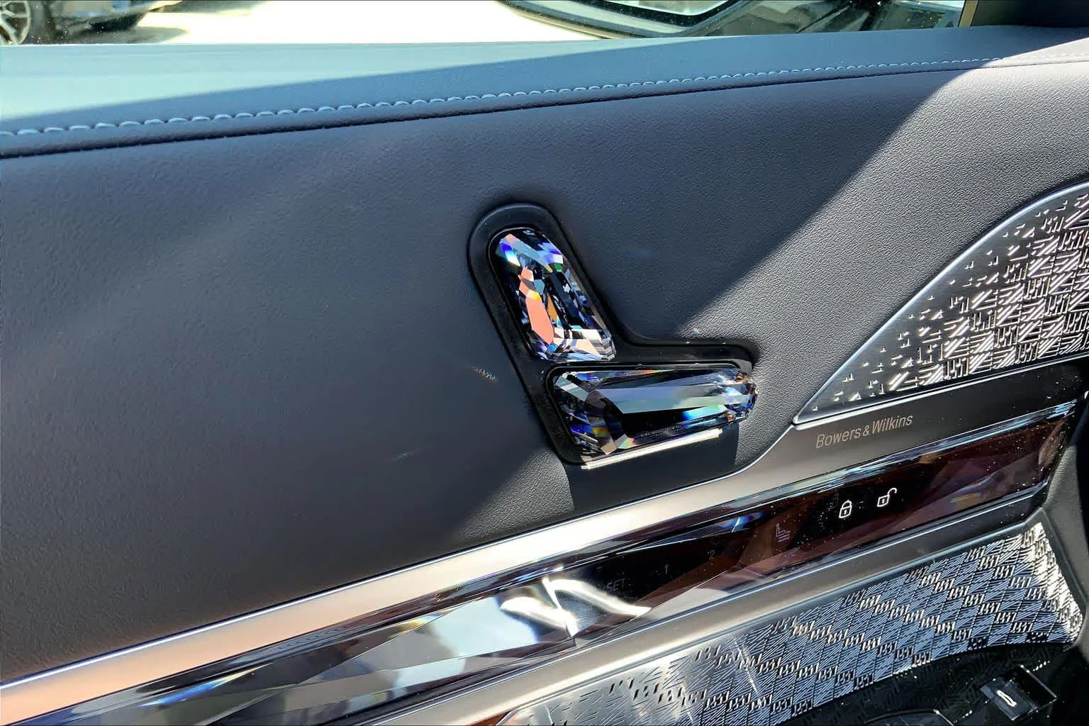 New 2026 Brooklyn Grey Metallic BMW 750e xDrive image 16