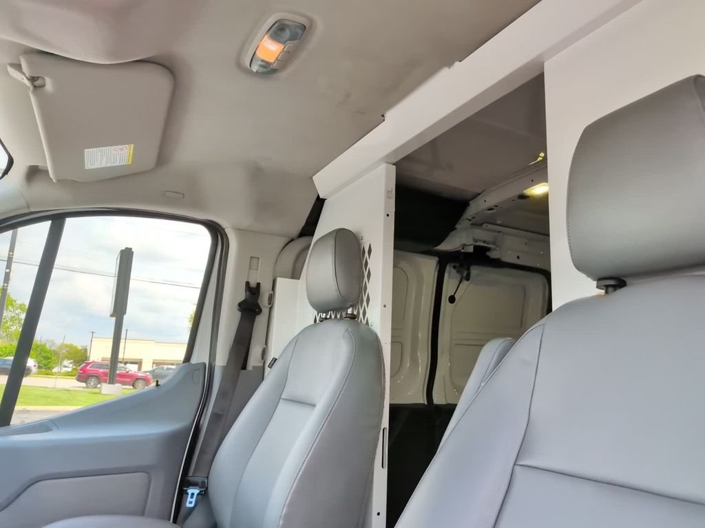 Used 2017 White Ford Base image 28