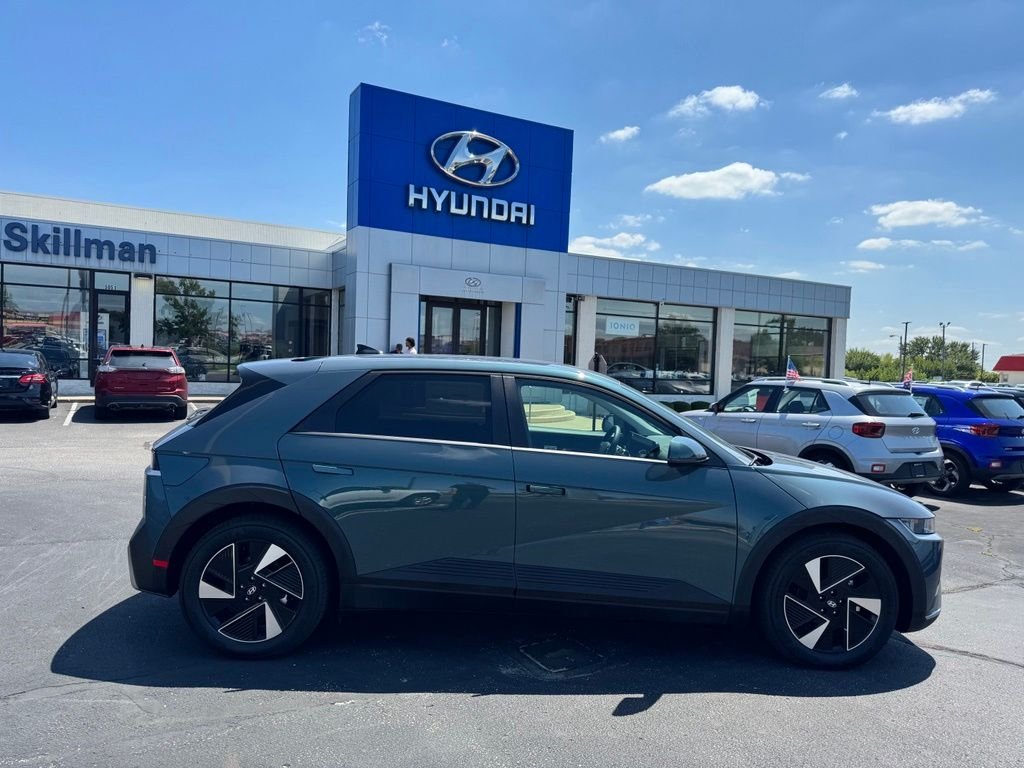 New 2026 Teal Hyundai SEL image 8
