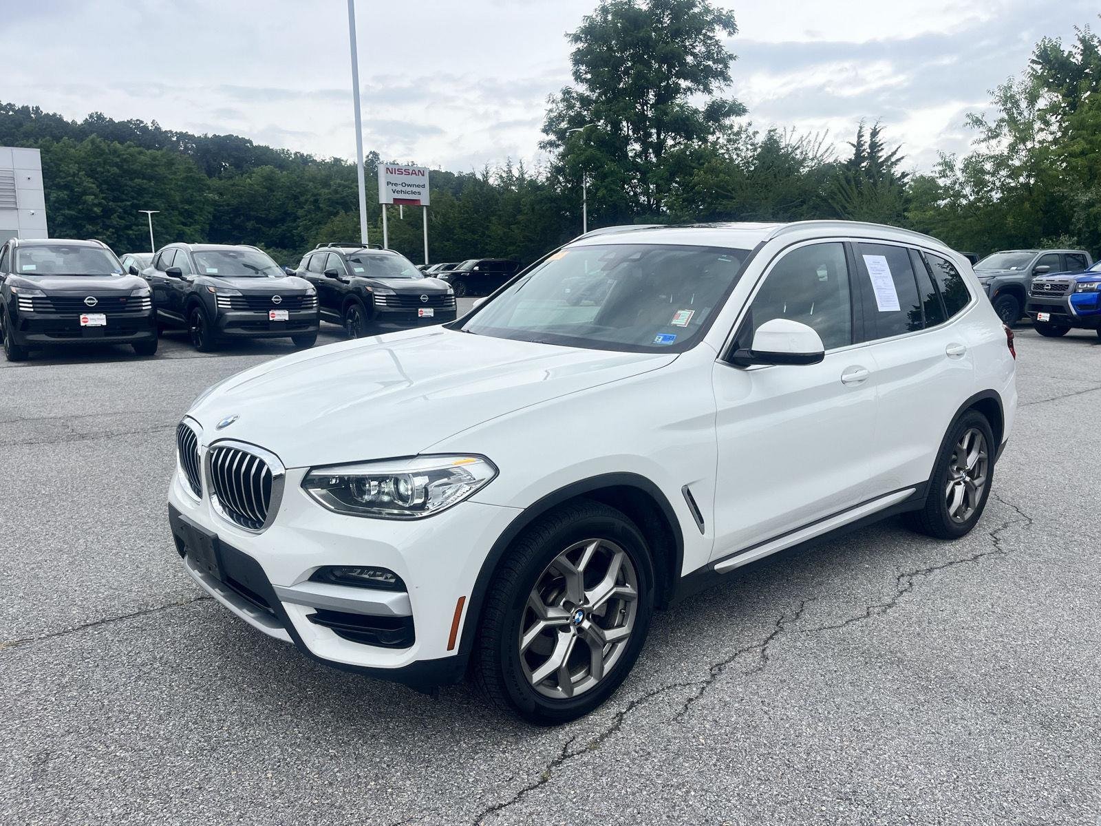 Used 2021 Alpine White BMW xDrive30i image 3