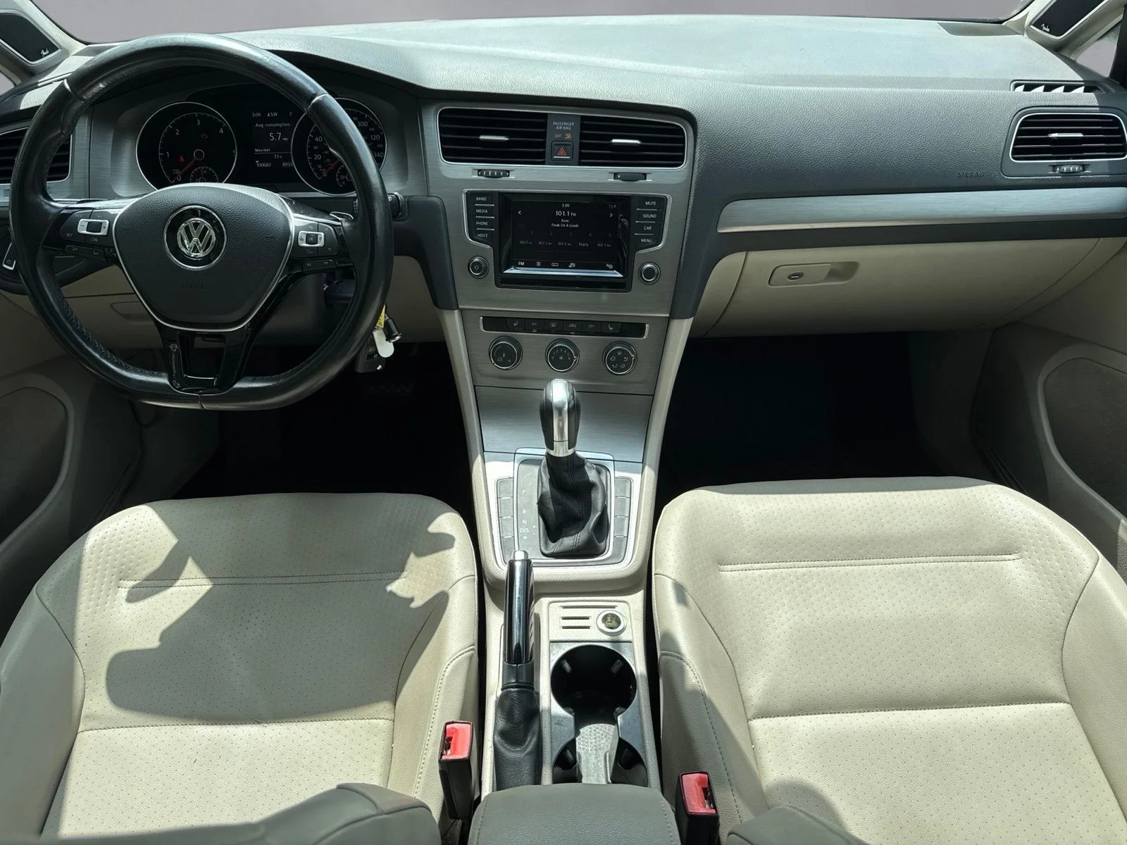 Used 2015 Black Volkswagen TDI SE 4-Door image 3