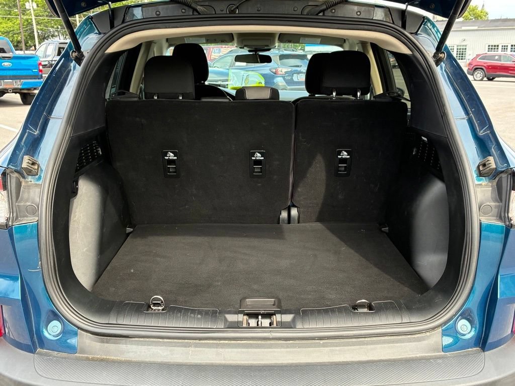Used 2020  Ford SE image 49