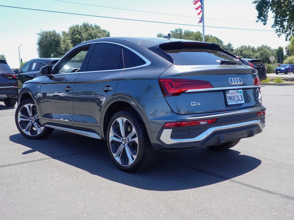 Used 2024 Daytona Gray Pearl Effect Audi 45 S line Premium image 9