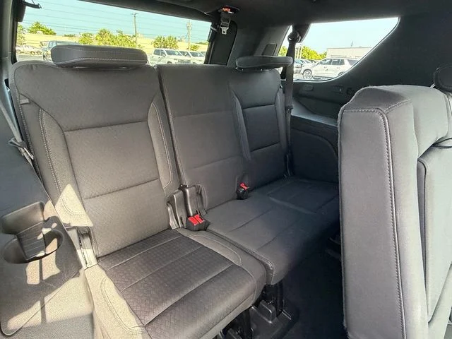 Used 2022 Black Chevrolet LS image 18
