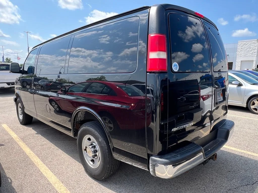 Used 2015 BLACK Chevrolet Work Van image 6