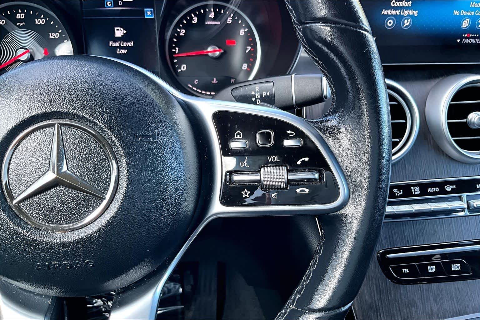 Used 2022  Mercedes-Benz GLC 300 image 24