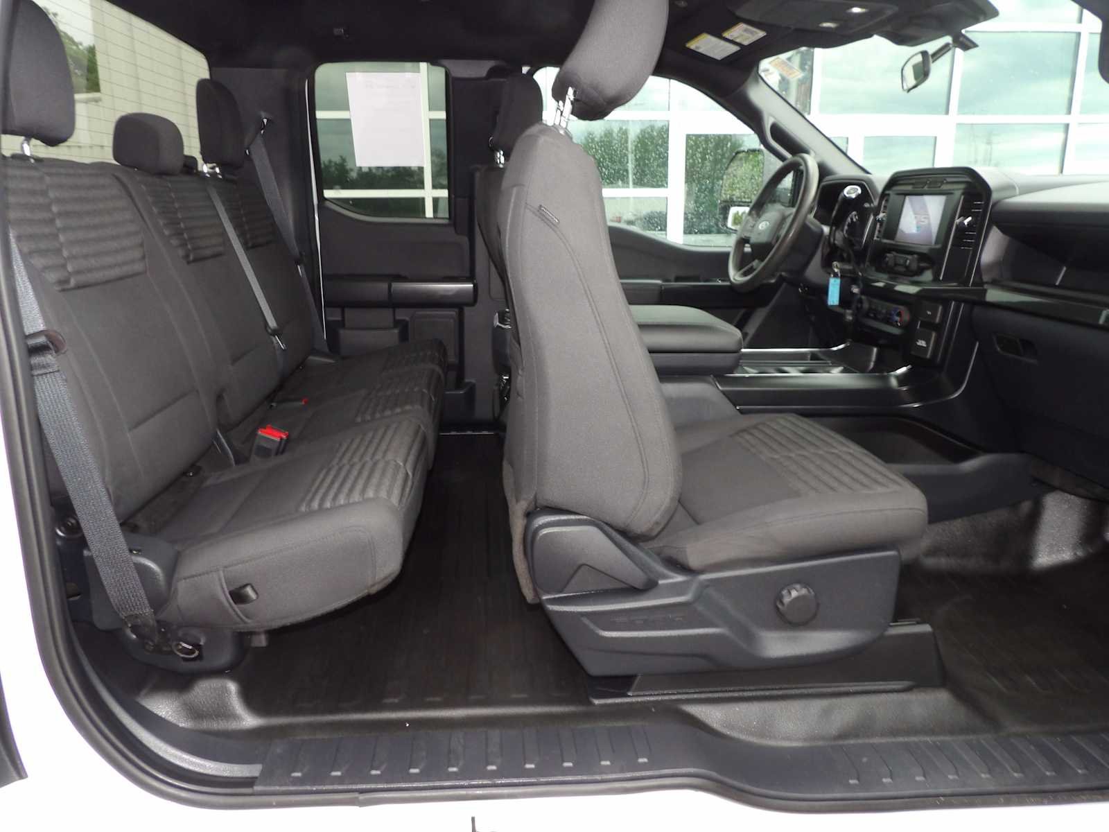 Used 2023 Oxford White Ford XL image 18