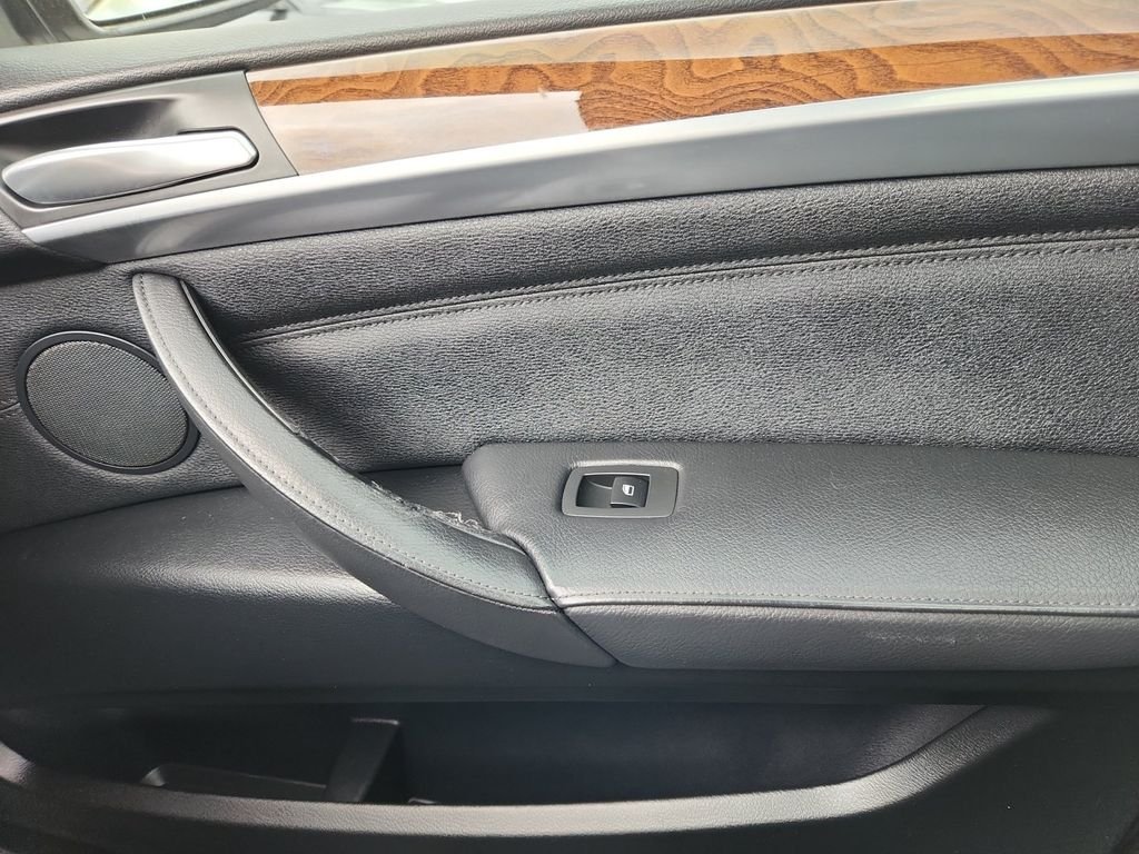 Used 2014 White BMW xDrive35i image 30