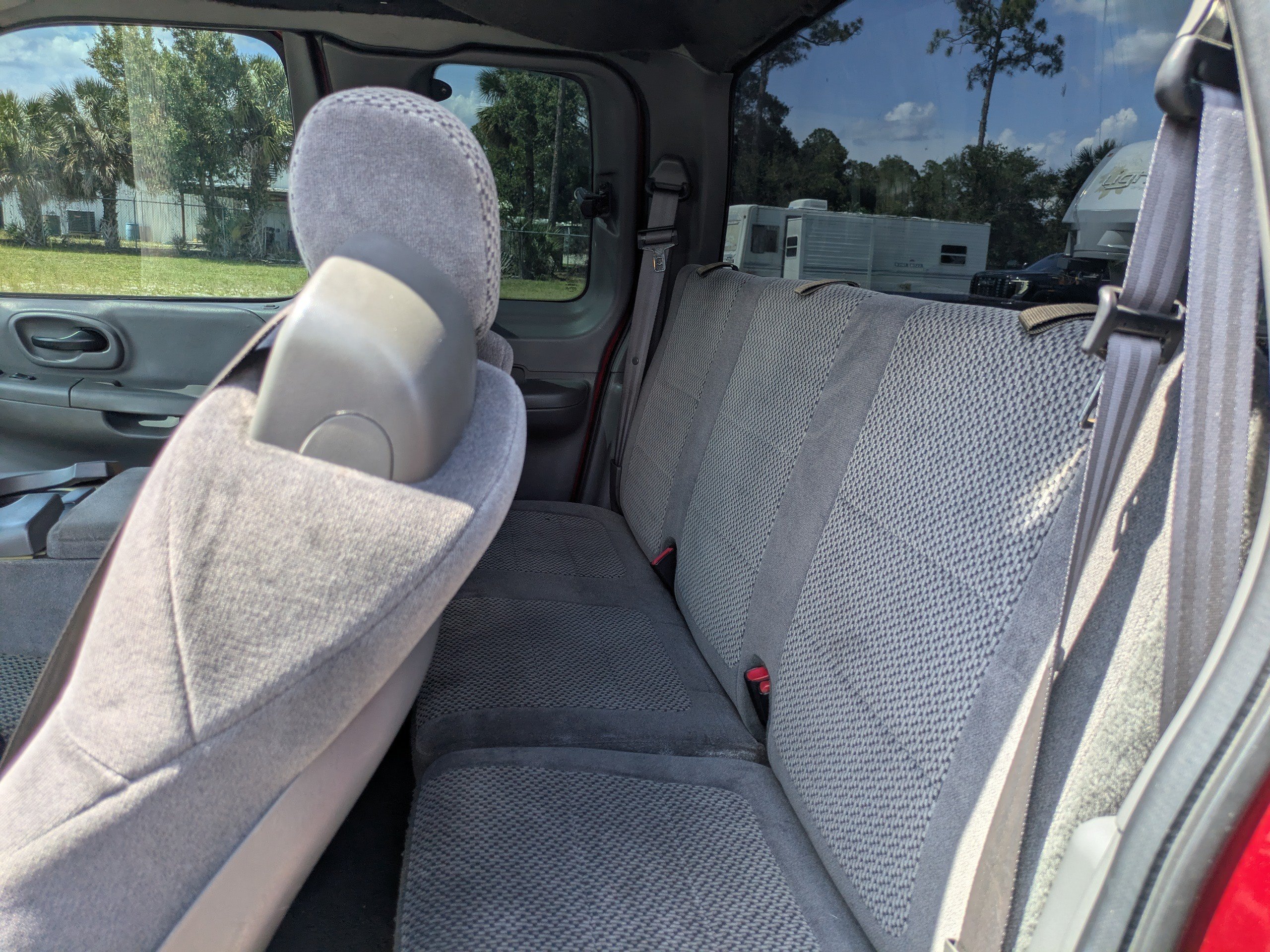 Used 2002  Ford  image 13