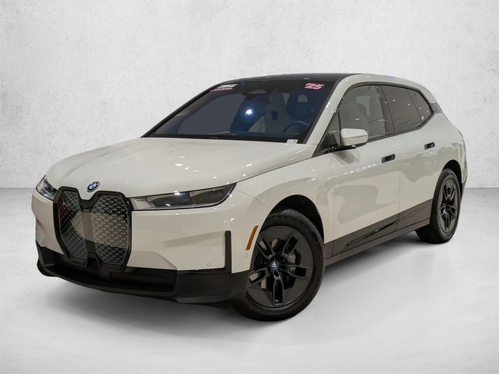 2025 BMW iX xDrive50's photo