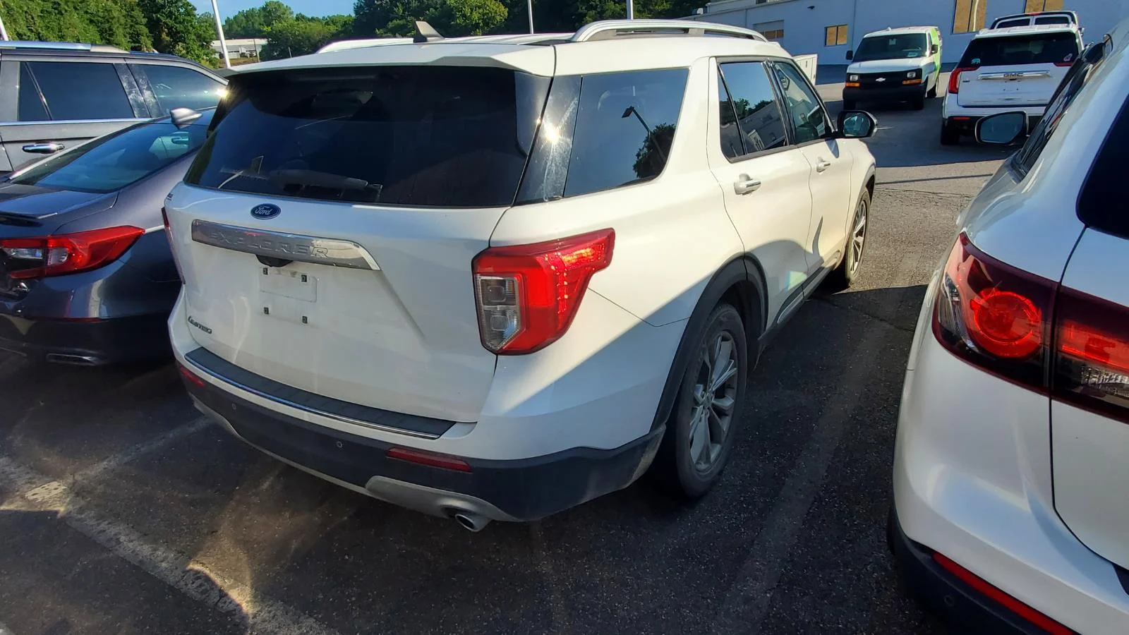 Used 2021 Star White Metallic Tri-coat Ford Limited image 10