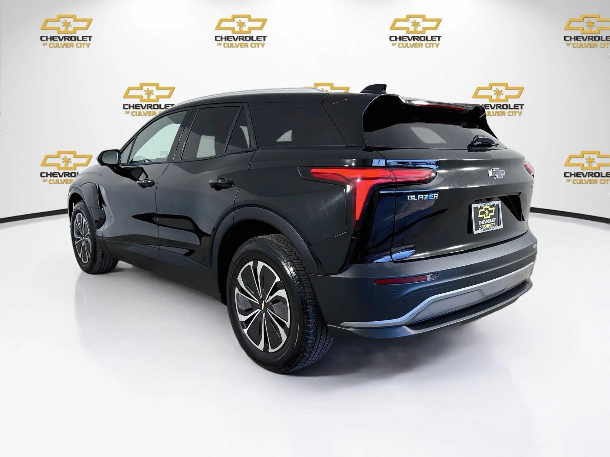 Used 2025 Black Chevrolet LT image 6