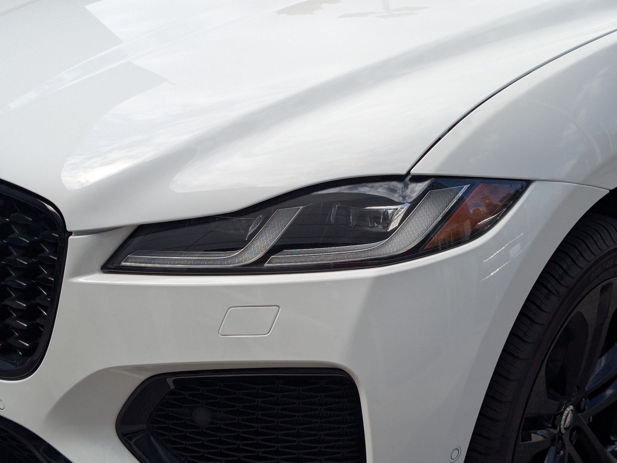 2026 Jaguar F-Pace R-Dynamic S - Photo 9