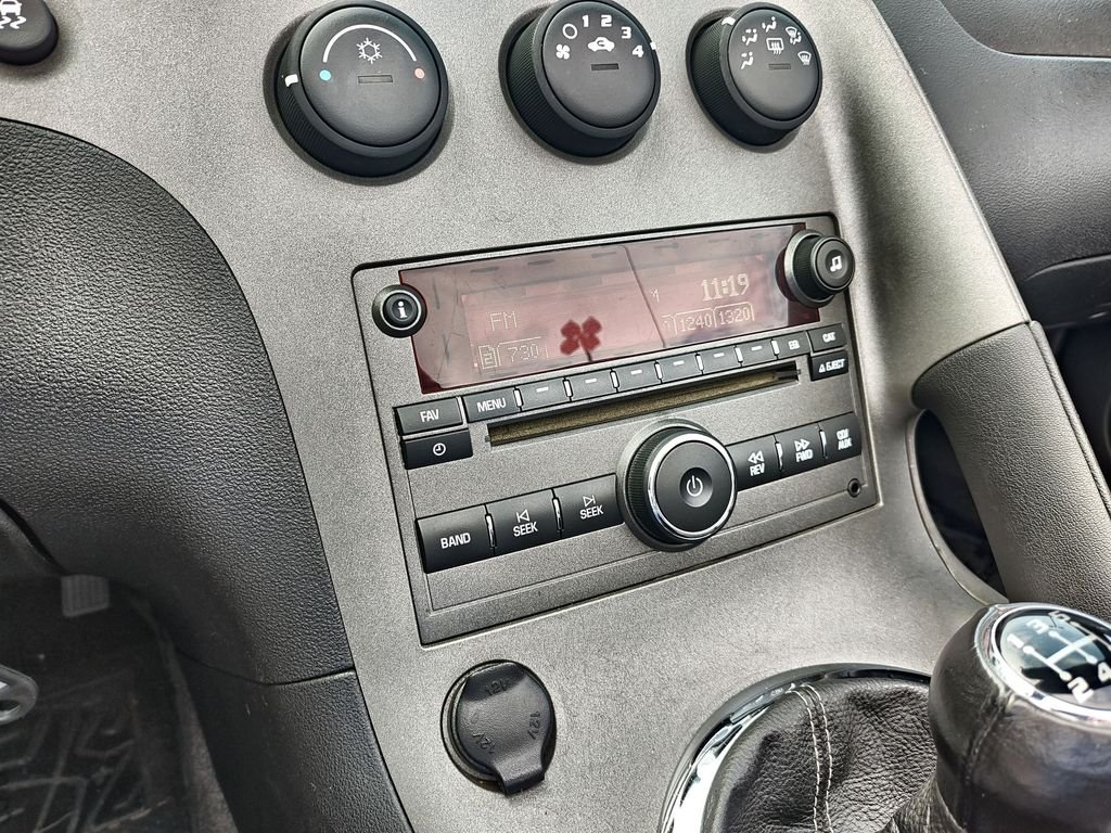 Used 2008 Green Pontiac Base image 15