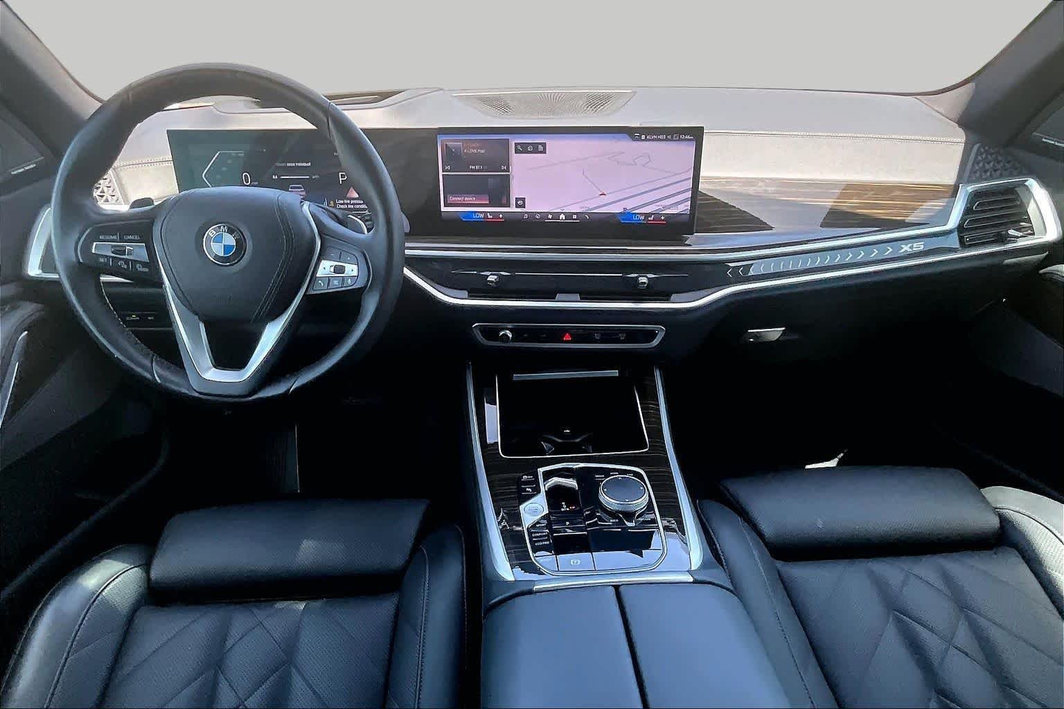 Used 2024 Mineral White Metallic BMW sDrive40i image 14