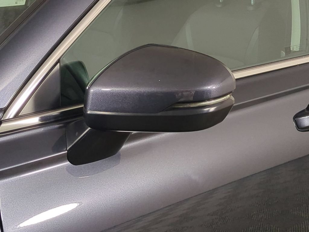 Used 2025  Honda EX image 12