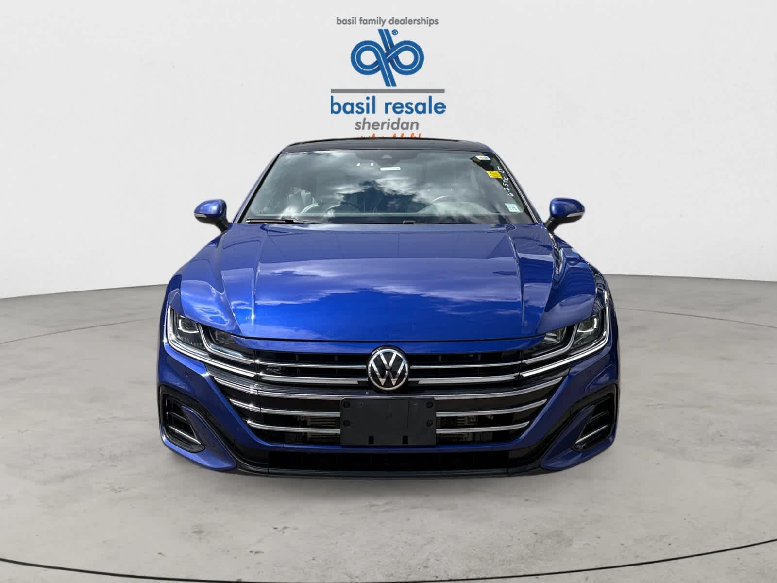 Used 2021 Lapiz Blue Metallic Volkswagen SEL R-Line image 9